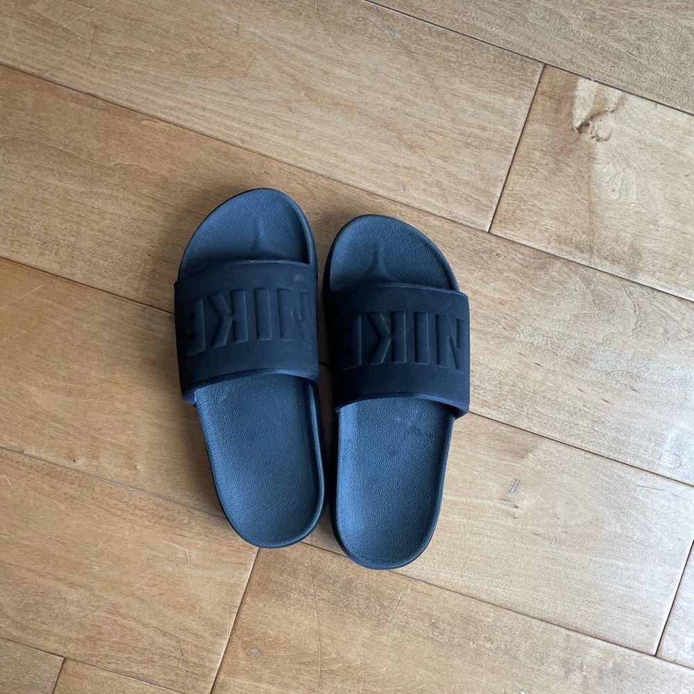 Nike slides